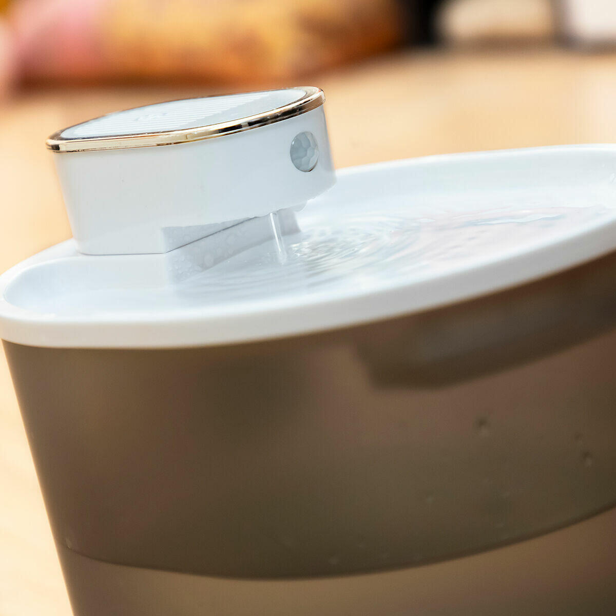 Fuente para Perros y Gatos Recargable con Sensor Refopet InnovaGoods